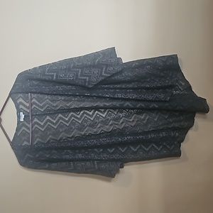 Small Lularoe Lindsey Gray